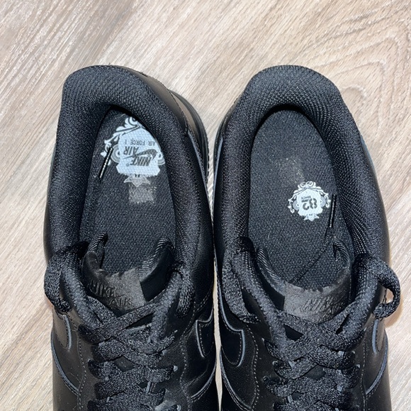 Nike Shoes Mens 12 Air Force 1 Shoes Black AF1 - Picture 4 of 10